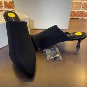 Ann Klein Black shoe. Brand New. No tags